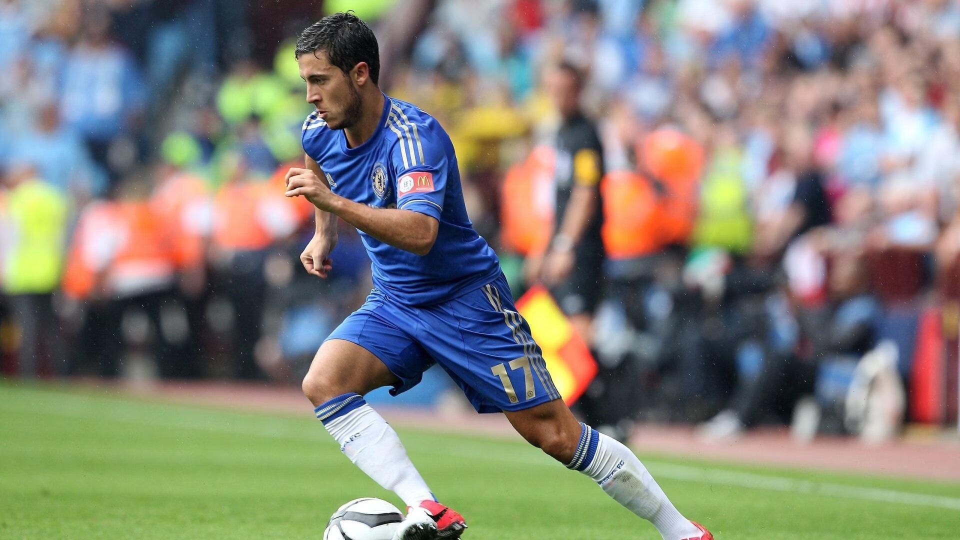 拜仁围抢机制高效，抢断后直打要害，拜仁的打法